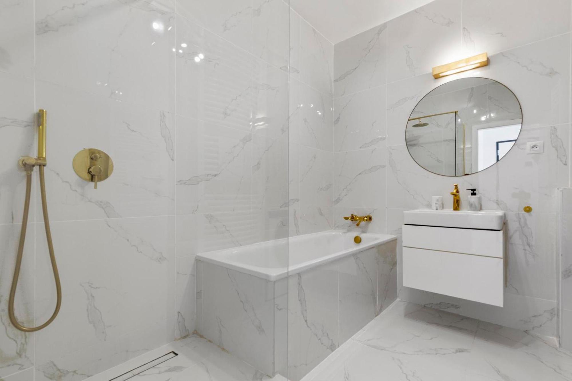 Lam Pink - Jacuzzi - Ac - Ps4 Apartman Pozsony Kültér fotó