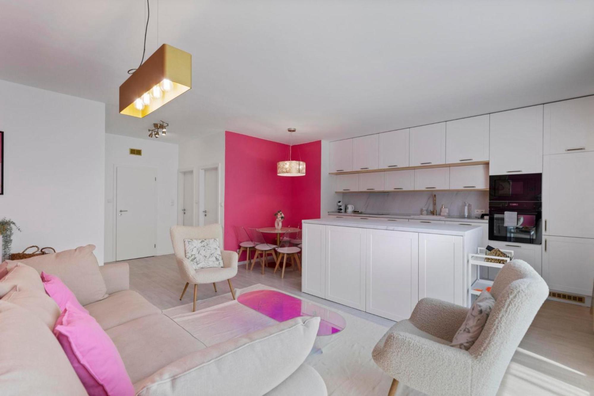 Lam Pink - Jacuzzi - Ac - Ps4 Apartman Pozsony Kültér fotó